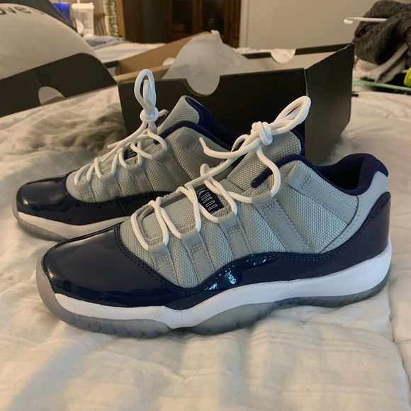Jordan XI retro lows. Georgetown. Released 2015. - Picture 1 of 8